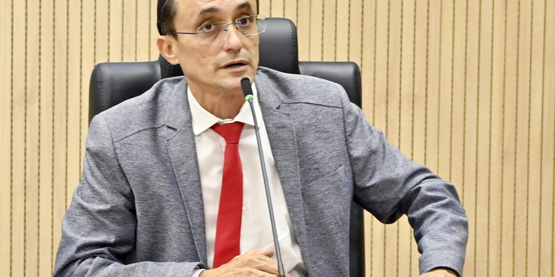 CCJ aprova projeto que defende surdez unilateral como deficiência auditiva