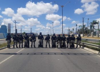 Tropa de choque se mobiliza para dispersar manifestantes na Grande Natal