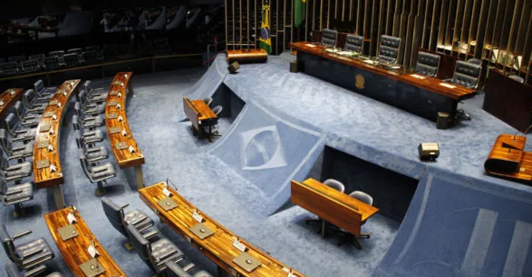 Após ser aprovada no Senado, PEC da Transição que garante Bolsa Família de R$ 600, tramita na Câmara Federal