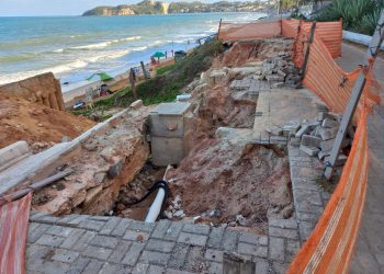 MPRN ajuiza ação para que município de Natal recomponha, em caráter de urgência, o calçadão da praia de Ponta Negra