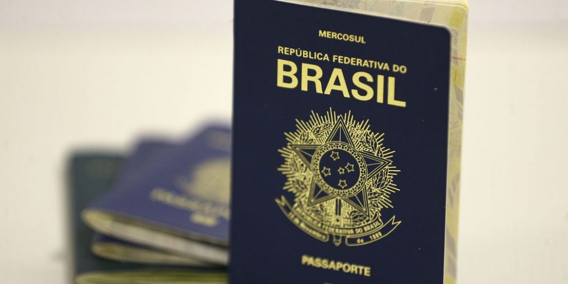 PF retoma a confecção de passaportes, segundo ministro da Justiça