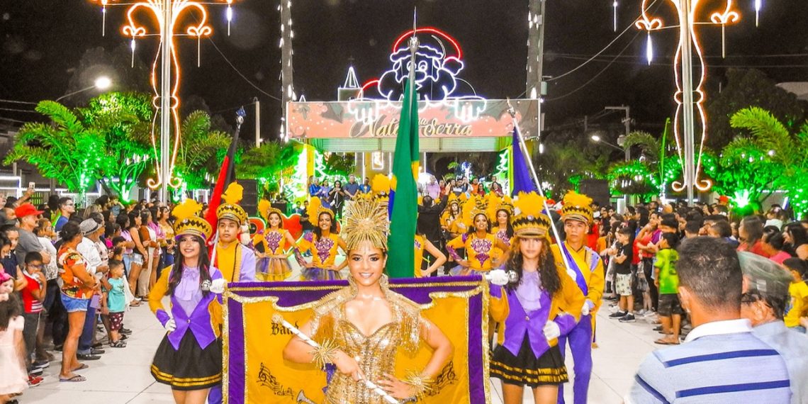 Portalegre abre Natal na Serra com neve e show de luzes