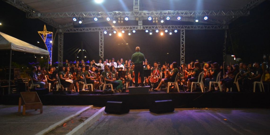 Prefeitura de Parnamirim realiza cantata de Natal no Largo da Cohabinal
