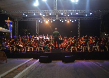 Prefeitura de Parnamirim realiza cantata de Natal no Largo da Cohabinal