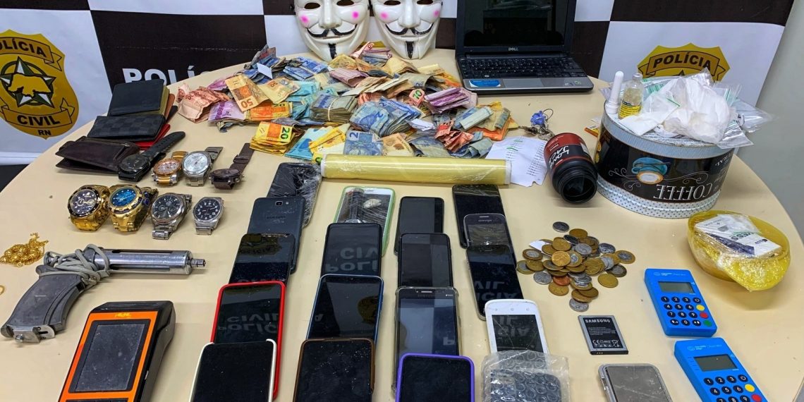 Polícia Civil deflagra Operação “Anonymous” e prende dois suspeitos