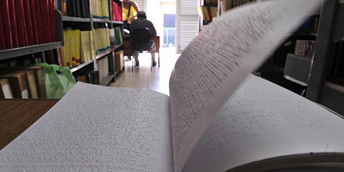 Braille: acessibilidade melhora no Brasil, mas ainda precisa avançar
