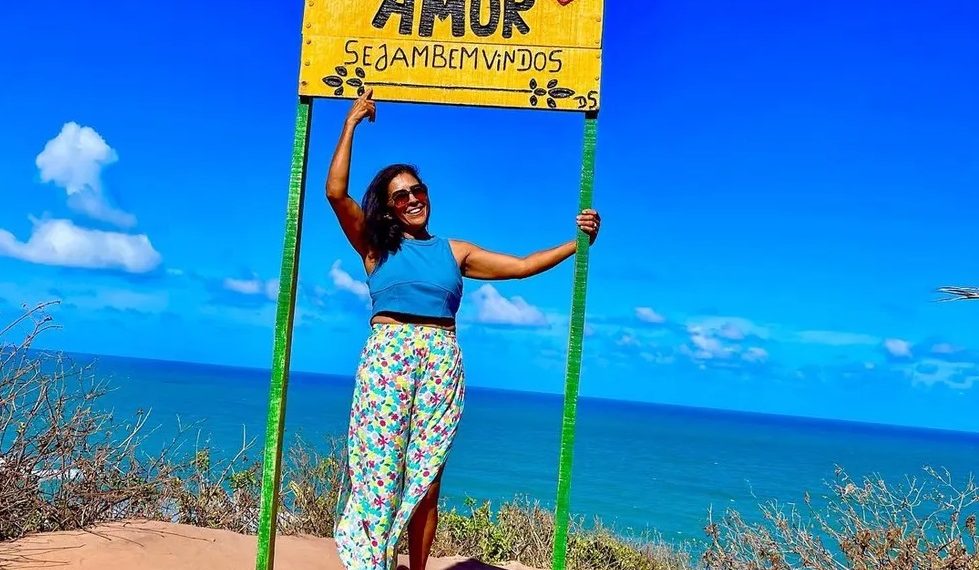 Influenciadora potiguar que viralizou mostrando rotina na roça revela que foi oprimida em casamento: ‘não podia nem ter rede social’