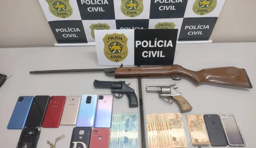 Quatro pessoas são presas suspeitas de roubo de imóveis no interior do RN