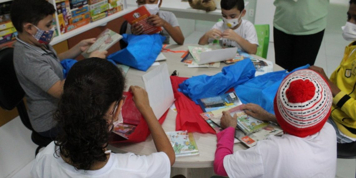 Volta às aulas: Casa Durval Paiva inicia campanha de doação de material escolar