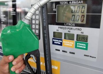 Governo decide retomar cobrança de impostos sobre combustíveis
