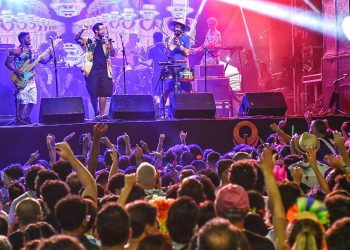 De Beatles a Academia da Berlinda, a alegria tomou conta do polo Petrópolis no carnaval de Natal