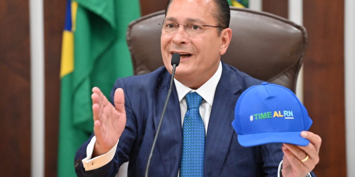 Ezequiel Ferreira é eleito presidente da ALRN para biênios da 63ª Legislatura