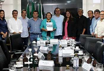 Governo do RN anuncia missão para atração de navios destinados à fruticultura