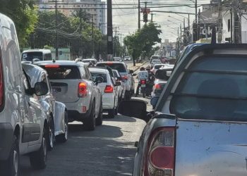Licenciamento de veículos com placas de finais 1 e 2 vence nesta semana no RN