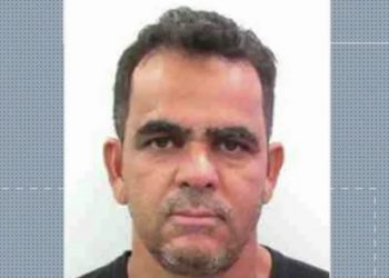 Homem é morto a tiros dentro de carro na Zona Oeste de Natal e filho de 10 anos presencia crime, diz PM