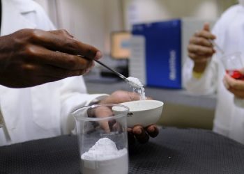 UFRN tem patenteamento definitivo de nova tecnologia obtida a partir da areia da praia