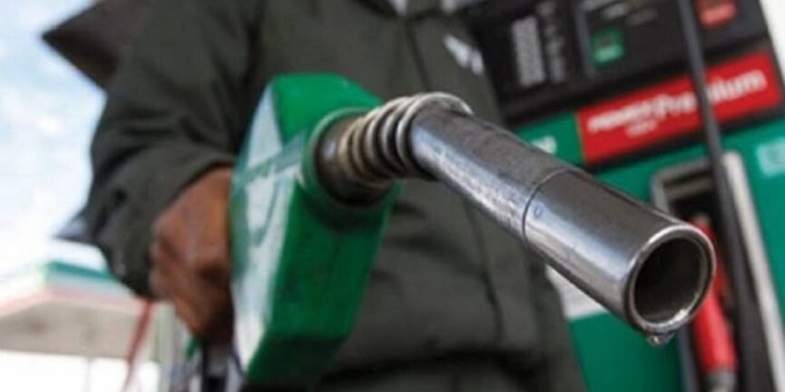 Gasolina terá aumento de R$ 0,34 e etanol R$ 0,02 após reoneração parcial dos combustíveis