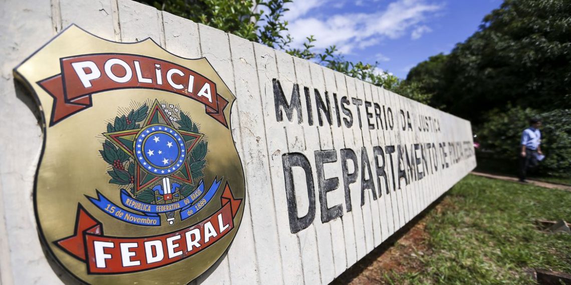 Polícia Federal desarticula grupo que planejava ataques contra autoridades
