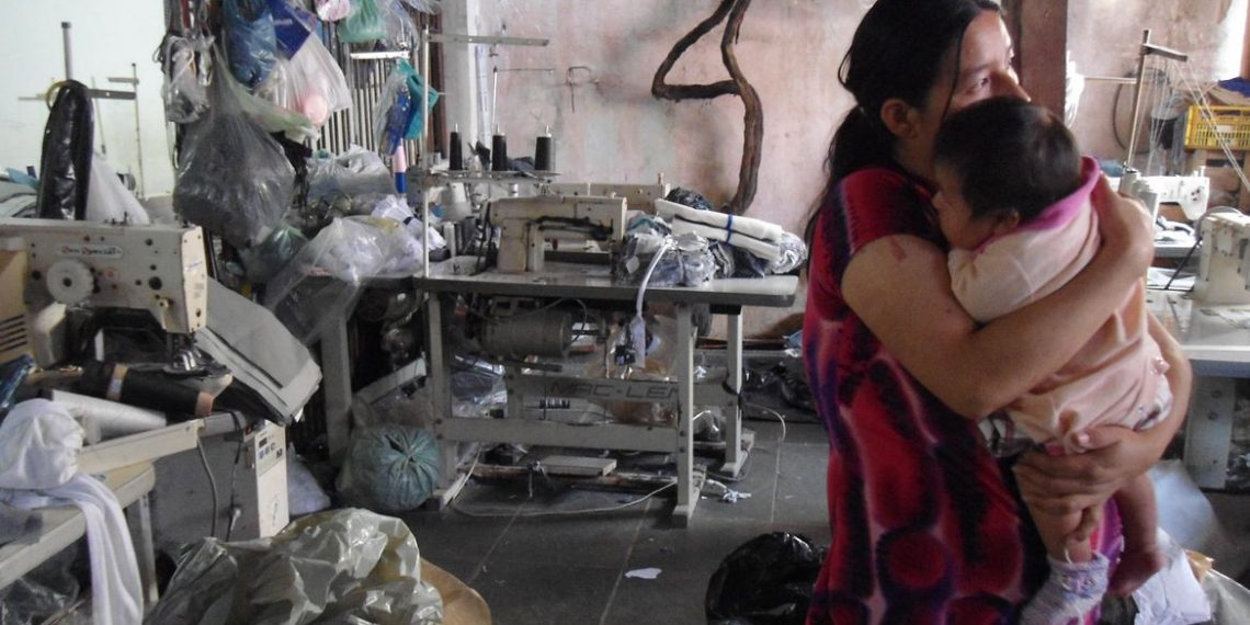 Especialistas dizem que produzir trabalho decente no Brasil é desafio