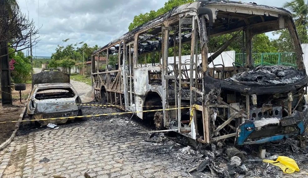 Aulas suspensas, transporte público recolhido, medo: ataques mudam rotina de moradores de cidades do RN