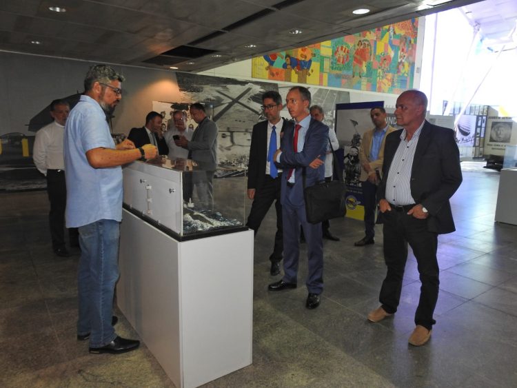 Prefeito de Parnamirim recebe visita de vice-cônsul francês e apresenta Centro Cultural Trampolim da Vitória