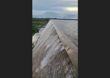 Barragem de Umari volta a sangrar após 14 anos