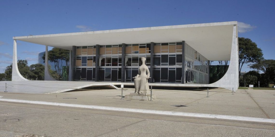 STF derruba prisão especial para quem tem curso superior