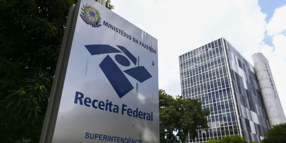 Receita quer intensificar fiscalização de impostos de importação