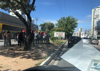 Criminoso armado invade academia em Natal, dispara contra um homem e leva mulher como refém