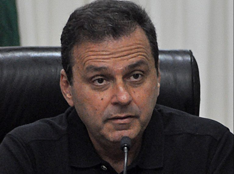 Carlos Eduardo se desfilia do PDT após 14 anos
