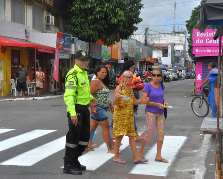 Prefeitura de Parnamirim realiza blitz educativa do Maio Amarelo