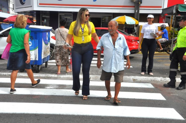 Prefeitura de Parnamirim realiza blitz educativa do Maio Amarelo