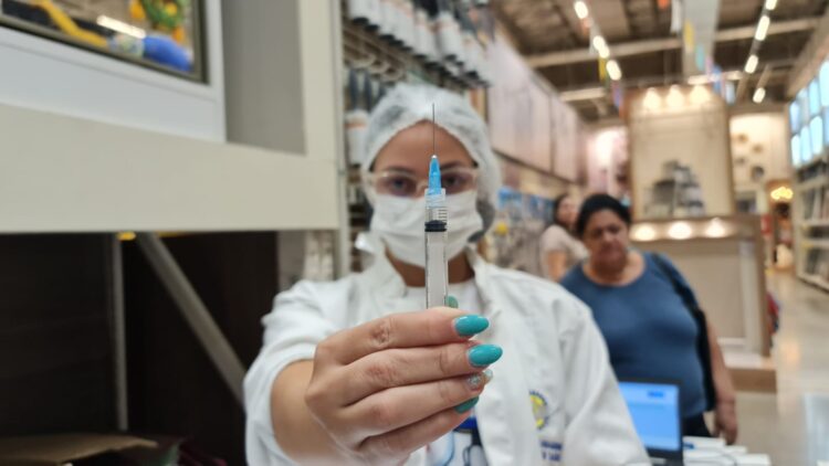 SESAD vacinou 400 pessoas em apenas um ponto extra em Parnamirim