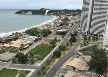 Ocupantes de antiga área não edificante de Ponta Negra devem se adequar a nova legislação, diz prefeitura de Natal