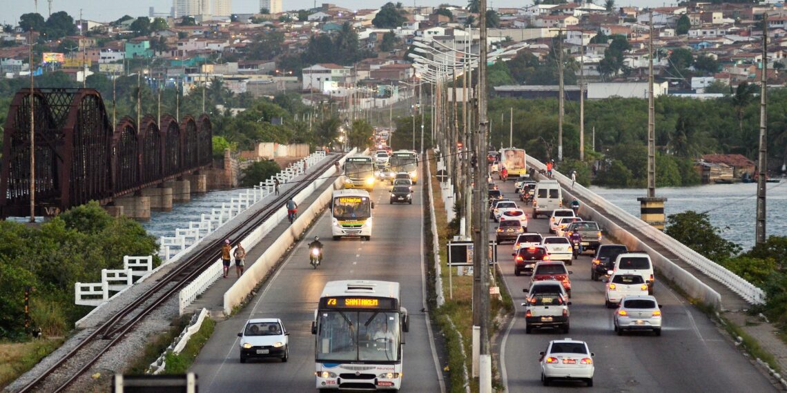 Liberação do tráfego nos dois sentidos da Ponte de Igapó acontece na próxima semana