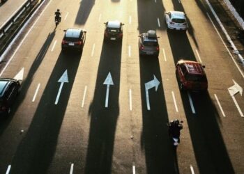 Estudo analisa características demográficas entre pessoas que se deslocam de município em razão do trabalho