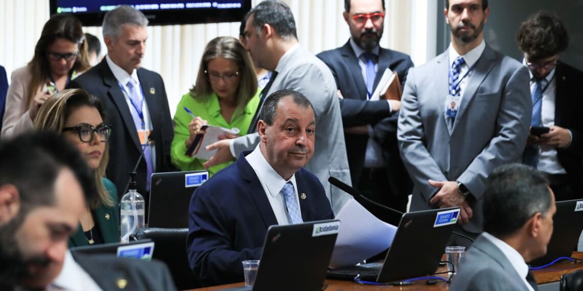 Comissão do Senado aprova relatório do novo arcabouço fiscal