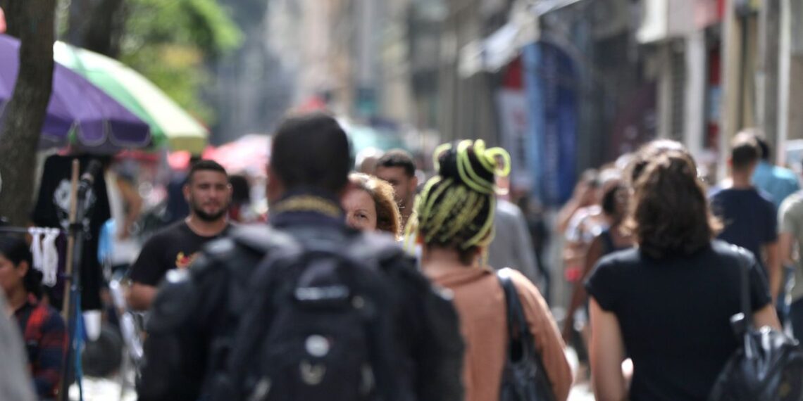 Demógrafo explica a queda populacional em diferentes capitais