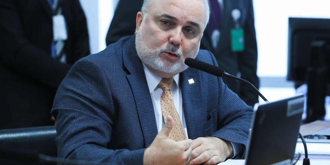 Prates minimiza risco na exploração de petróleo na margem equatorial