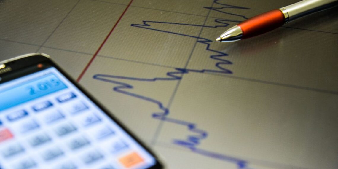 Mercado reduz previsão da taxa Selic para menos de 12% ao ano