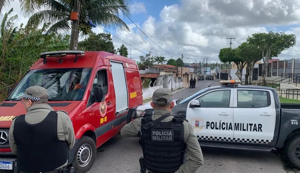 Homem faz ex-companheira e filhos reféns em casa na Grande Natal há mais de 12 horas