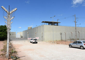 Detentos do presídio de Ceará-Mirim realizam princípio de motim na tarde desta quinta-feira (21)