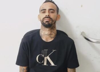 Homem apontado como chefe do tráfico de drogas na Vila de Ponta Negra é preso