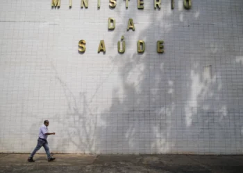 Buraco no piso da Saúde em 2023 pode chegar a R$ 20 bilhões e governo avalia alternativas