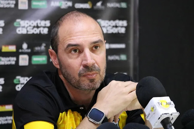 ABC demite o técnico Aal