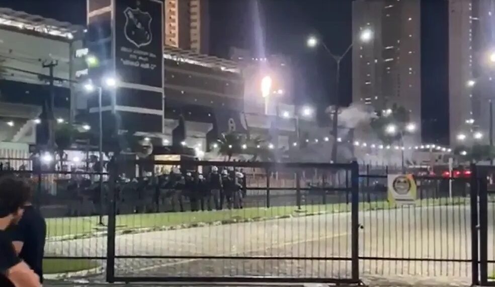 Policial militar de Pernambuco é preso em Natal após atirar durante confusão entre torcidas organizadas de ABC e Sport