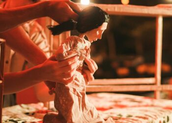 Cia Burlesca traz o espetáculo Bendita Dica para Natal