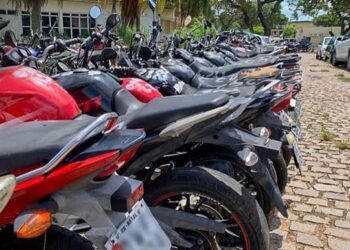 Polícia Civil realiza leilão de veículos pelo Programa Pátio Livre no interior