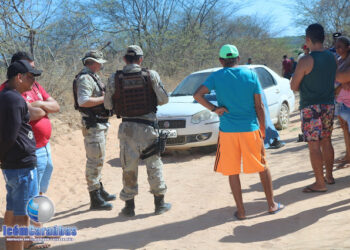 Acidente envolvendo carro e moto deixa um adolescente morto e um homem gravemente ferido entre Caraúbas e Upanema