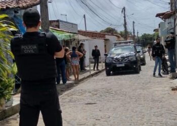 Polícias Civil e Militar prendem cinco pessoas envolvidas em assalto a loja de celular em Caraúbas